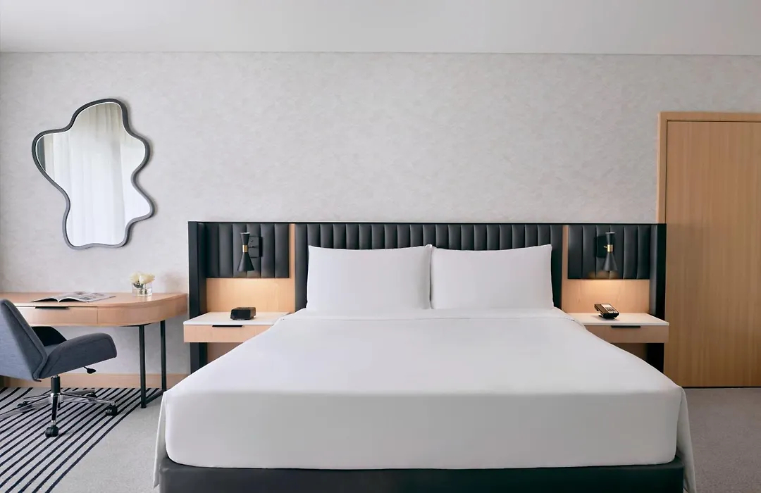Crowne Plaza Dubai Deira By Ihg-1