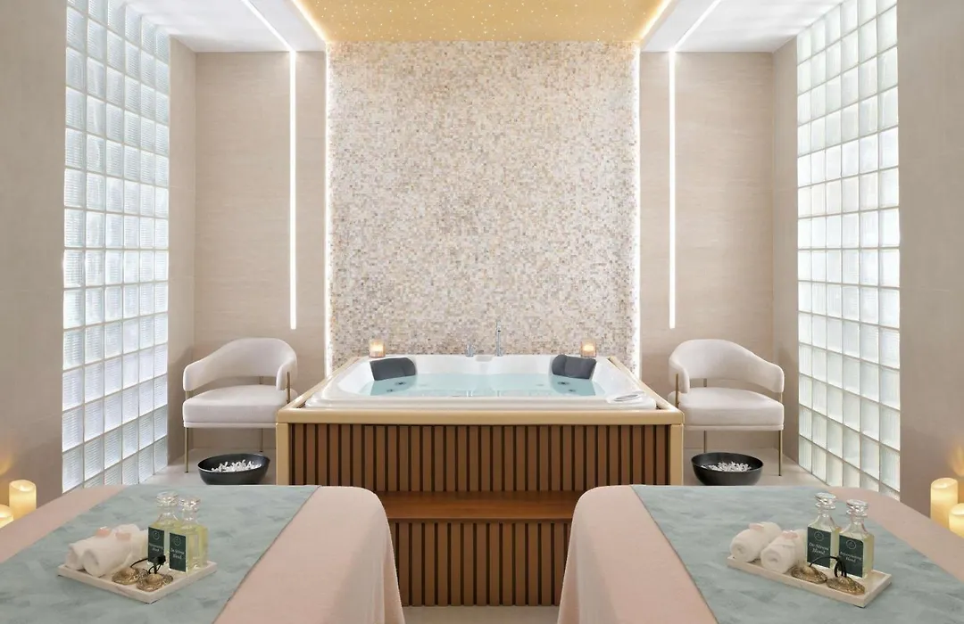 Swissotel Al Murooj Dubai-1