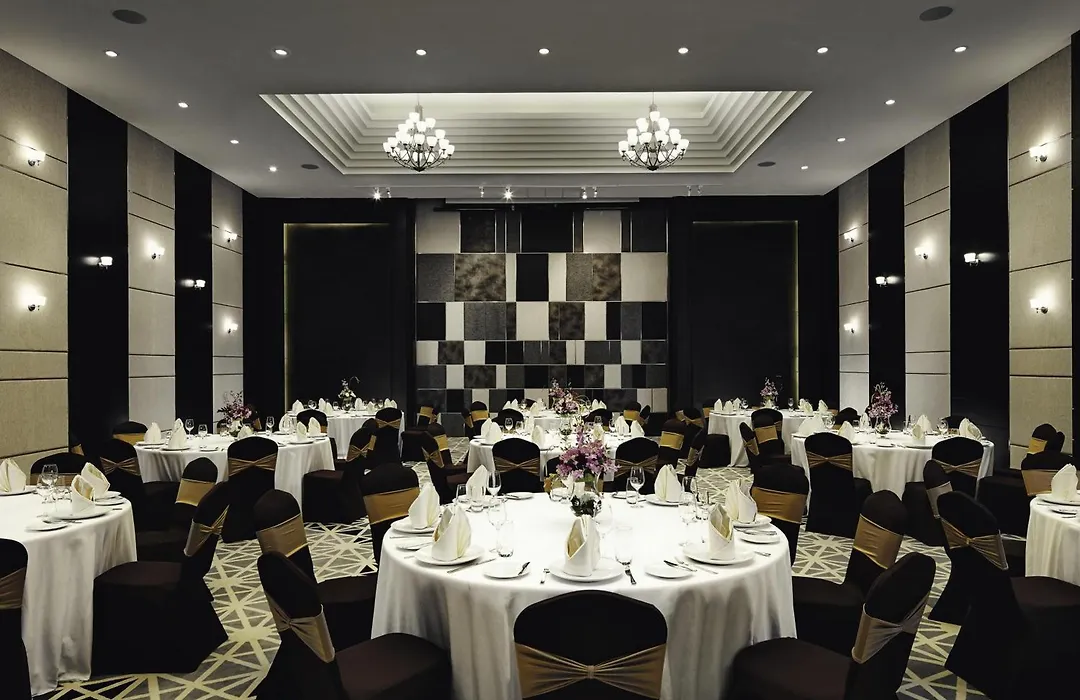 Moevenpick Hotel Sukhumvit 15 Bangkok-1