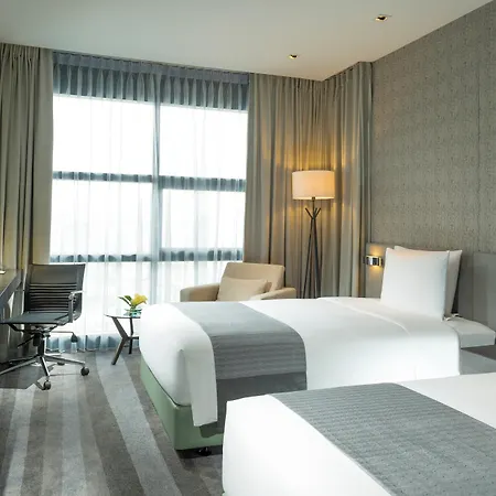 Millennium Hilton Bangkok-3