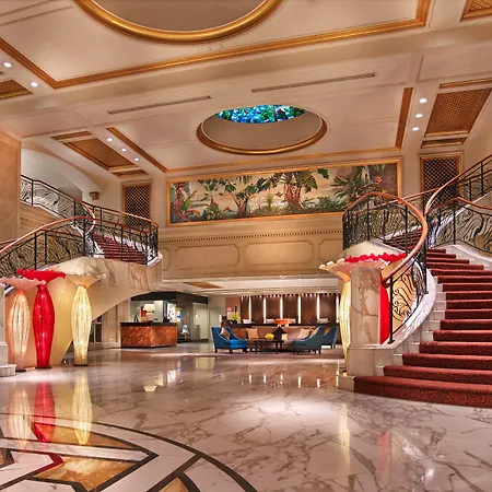 Royal Plaza On Scotts-3