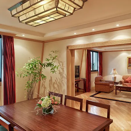 Hilton Hanoi Opera-3