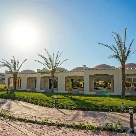 Amarina Queen Resort & Aqua Park Marsa Alam-3