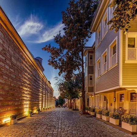 Hagia Sofia Mansions Istanbul, Curio Collection By Hilton-3