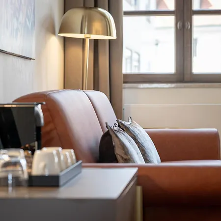 Maxim Suites By Elias Holl-3