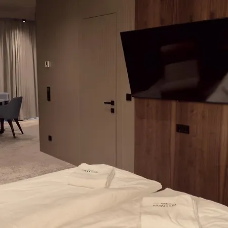 Bellman Hotel-2