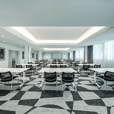 Vibe Hotel Sydney-3