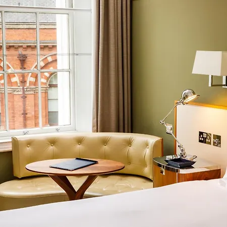 Kaya Great Northern Hotel, London-3