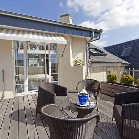 Hotel Le Place D'Armes - Relais & Chateaux-3