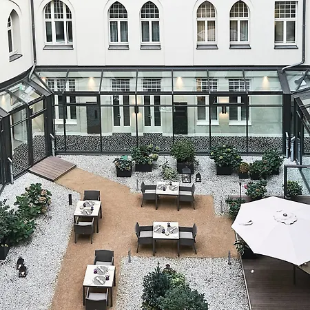 Roomers Berlin Steinplatz, Autograph Collection-3