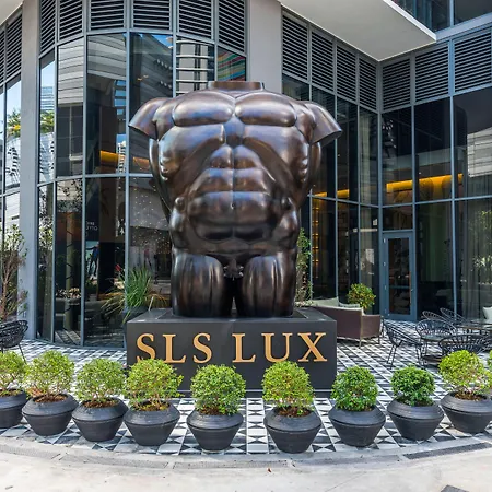 SLS LUX Brickell-2