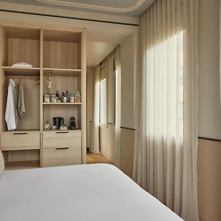 Grand Hotel Central, Small Luxury Hotels-3