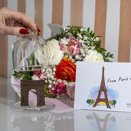 Renaissance Paris Arc De Triomphe Hotel-3