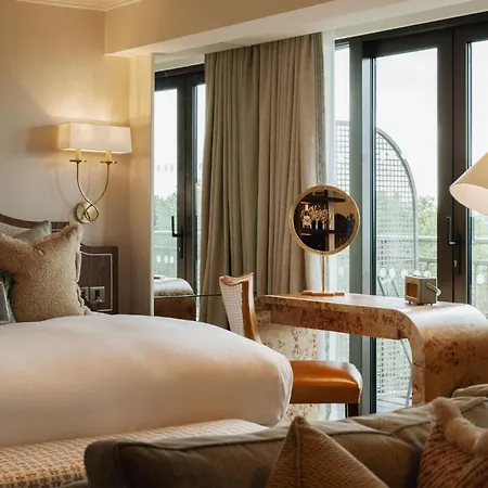 The Athenaeum Hotel & Residences-2