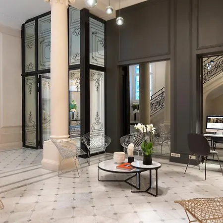 La Clef Champs-Elysees Paris By The Crest Collection-2