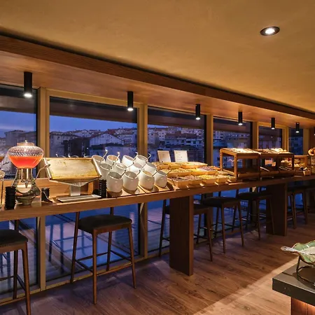 Novotel Istanbul Bomonti-3