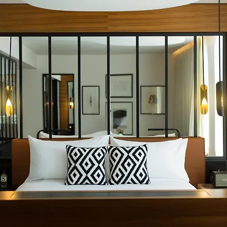 Renaissance Paris Republique Hotel & Spa-2