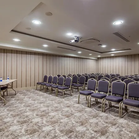 Holiday Inn Antalya - Lara By Ihg-3