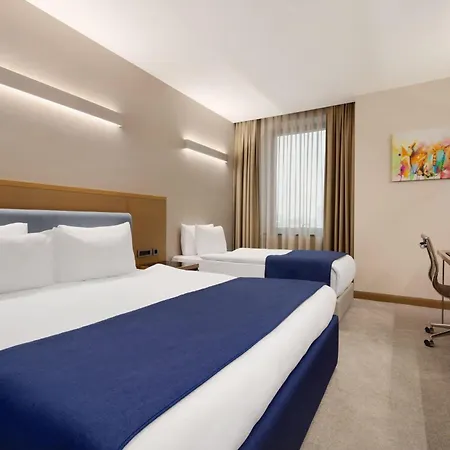 La Quinta By Wyndham Istanbul Gunesli-3