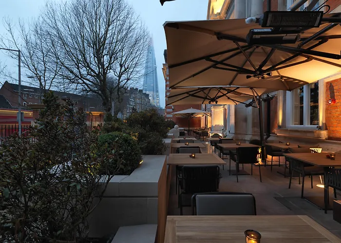 Hotel The Lalit London