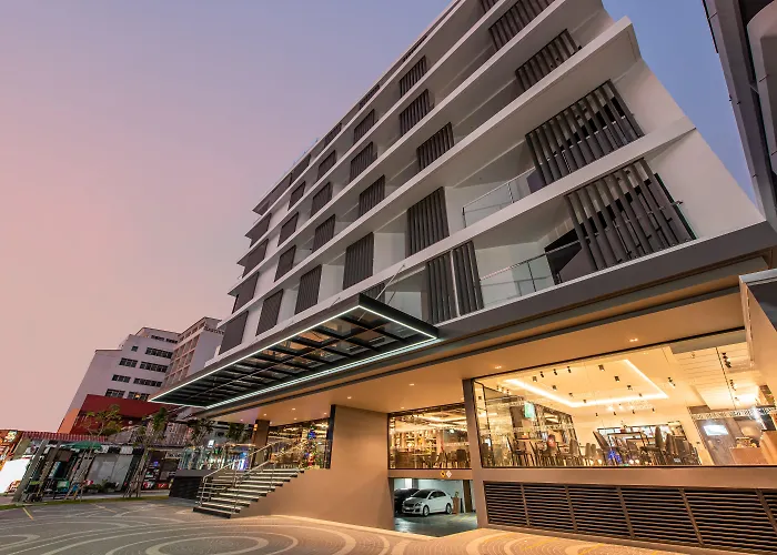 Blackwoods Hotel Pattaya - Sha Extra Plus