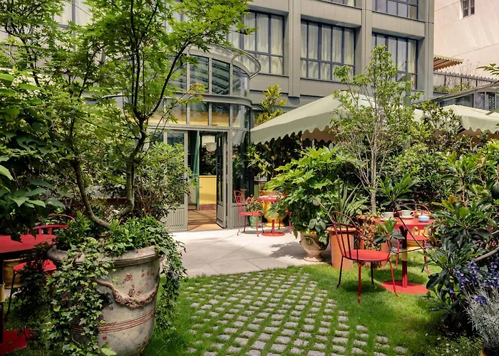 Hotel La Fantaisie Paris