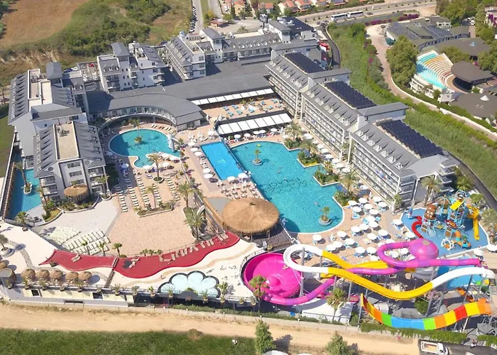 Dream World Palace Colakli
