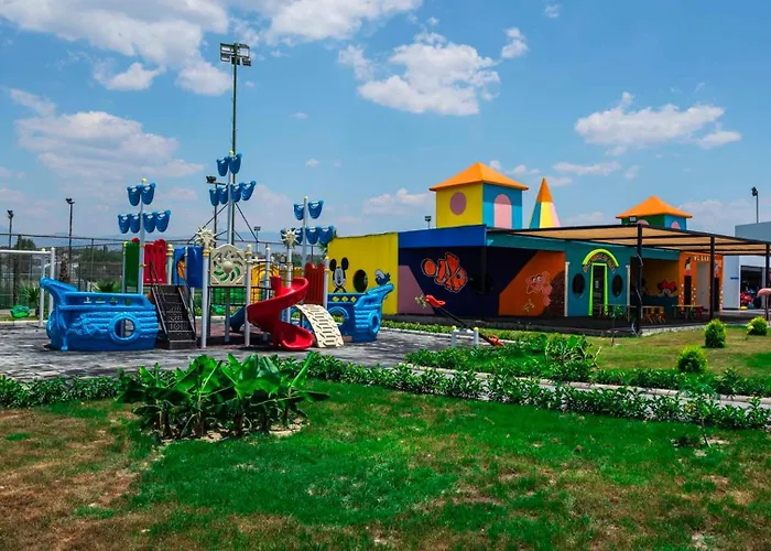 Hotel Dream Water World Side