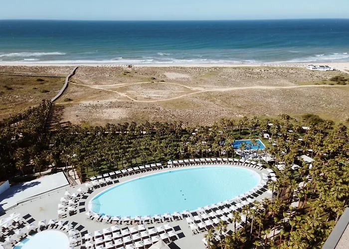 Wine & Books By The Sea, Algarve Resort Albufeira