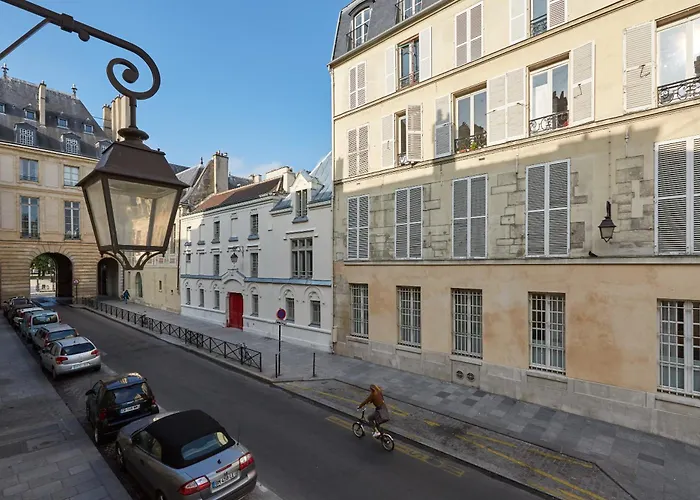Le Pavillon De La Reine & Spa, Place Des Vosges Paris