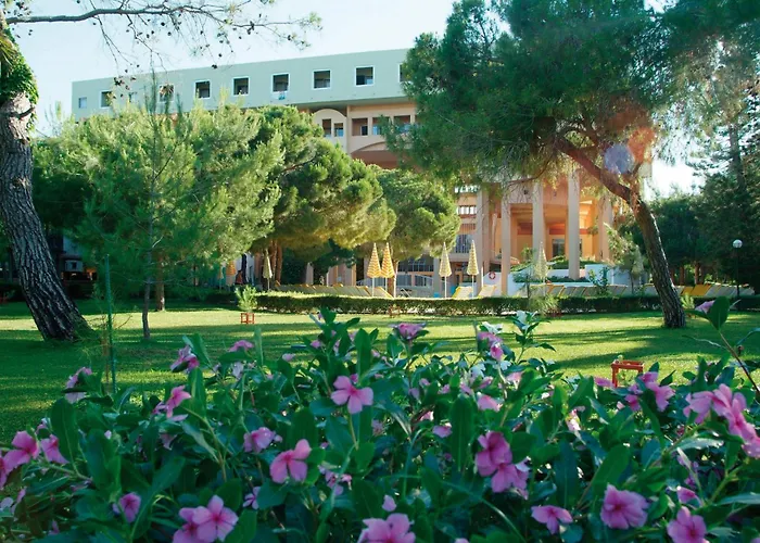 Hotel Asteria Collection Side