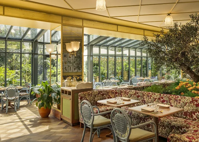 Hotel La Fantaisie Paris