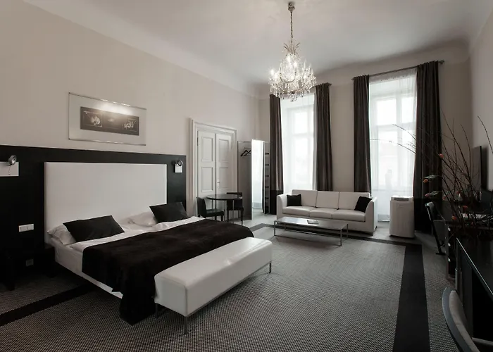 Old Town Square Residence By Emblem Prag